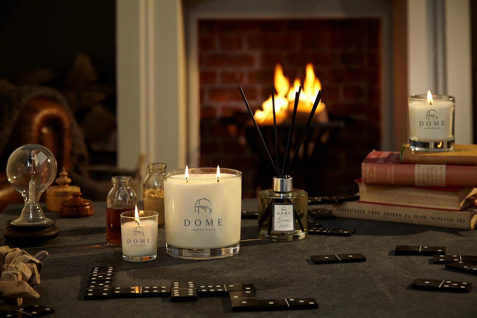 DIVINE Dark Amber & Sandalwood Mood Candle 10cl/90g - Image 3